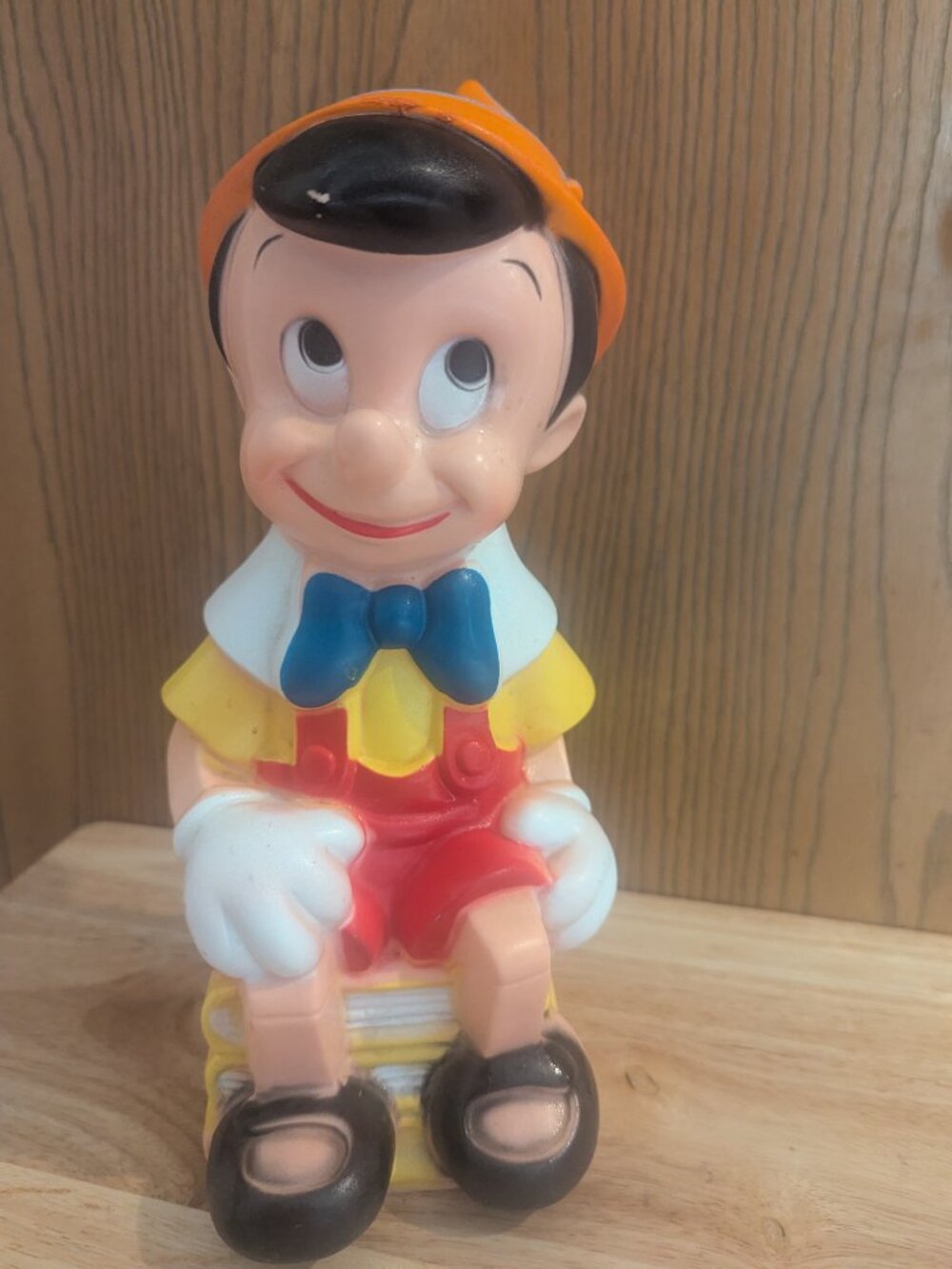 Vintage Coin Bank Pinocchio Sitting on Books 70s Walt Disney Productions 12" - Picture 8 of 10